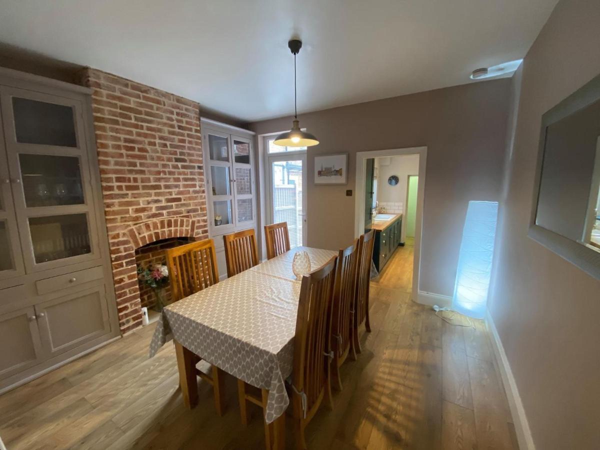 Luxurious 3 Bedroom House With Permit Parking Norwich Exterior photo